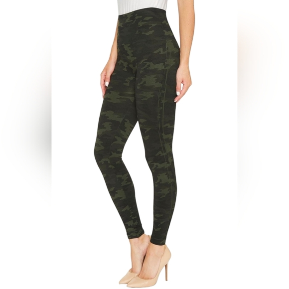 SPANX Look At Me High Rise Seamless Leggings Green Camo Activewaer Size L - Picture 1 of 5